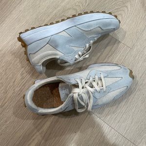 New balance 327 light beige. Women’s 7.5